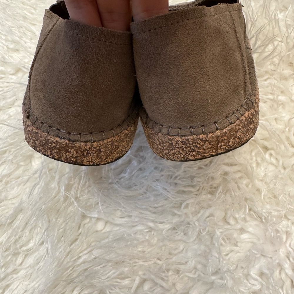 Fall Flats - image 8